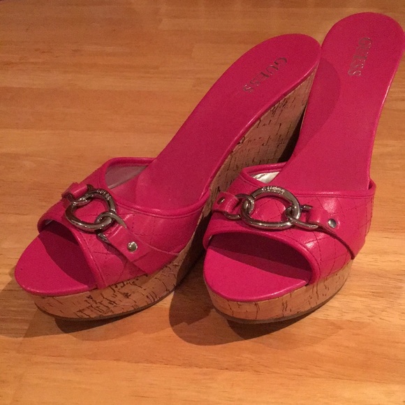 Guess Leather Platform Sandles - Picture 3 of 4